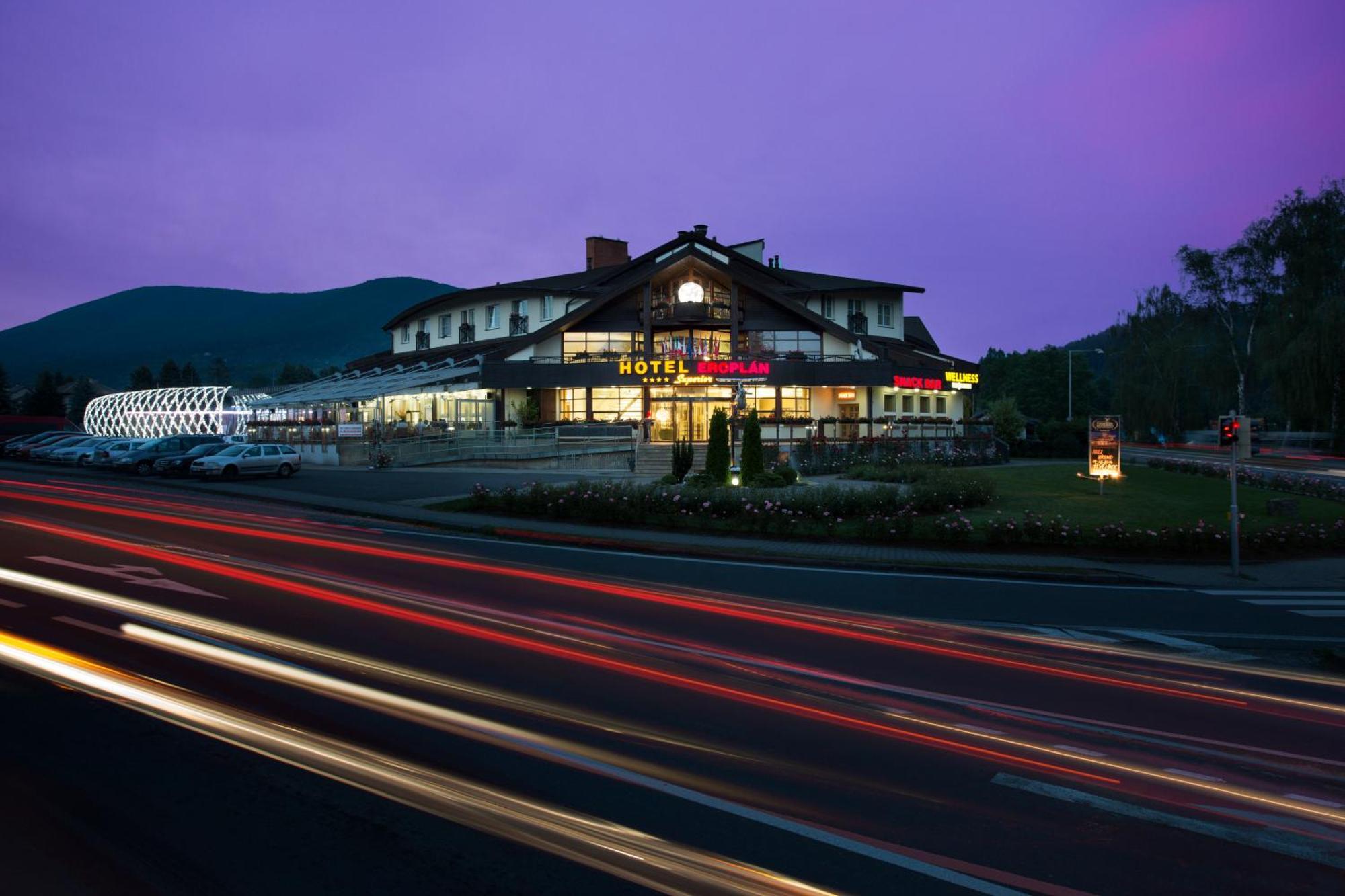 Wellness Hotel Eroplán Rožnov pod Radhoštěm Exterior foto